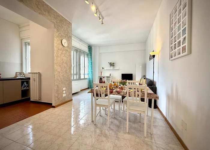 Torre Cantore 69 - Ovest - Porto - Genovabb It Apartment *