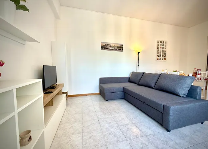 Torre Cantore 69 - Ovest - Porto - Genovabb It Apartment *